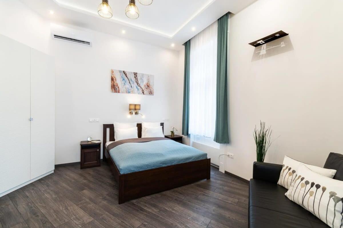 בודפשט Comfy New Apartment At Castle מראה חיצוני תמונה